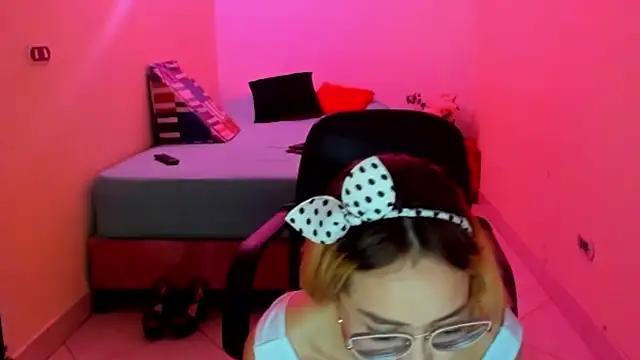 Check out our webcam shows gallery and message on a personal level with our sweet squirt cams hosts, showing off their natural physiques and sex toys.