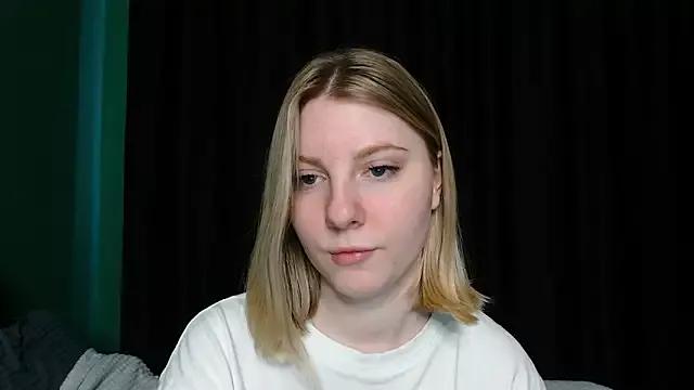 Juliana_Sunny from StripChat is Freechat
