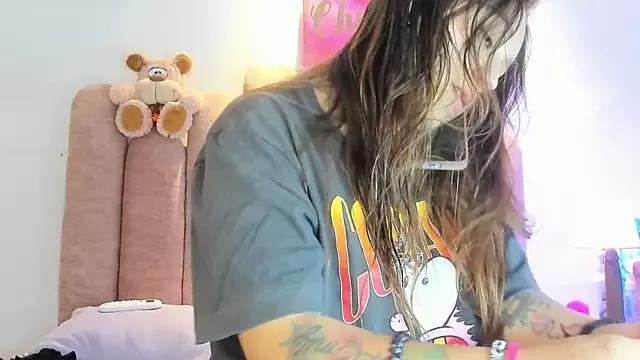 Check out our webcam shows gallery and message on a personal level with our sweet squirt cams hosts, showing off their natural physiques and sex toys.