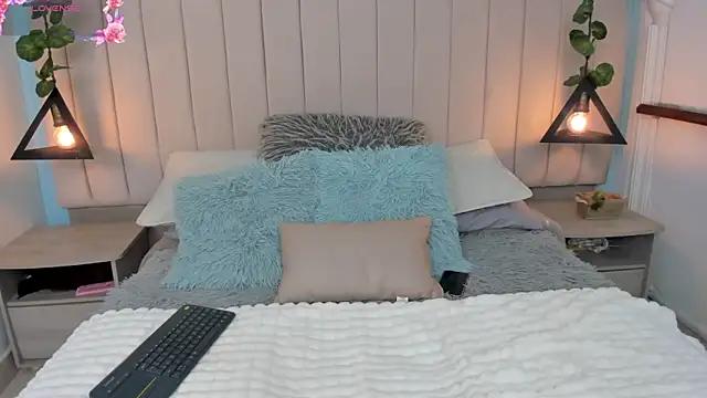Check out our webcam shows gallery and message on a personal level with our sweet squirt cams hosts, showing off their natural physiques and sex toys.