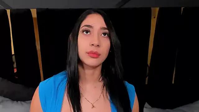 julieta_jewel from StripChat is Freechat