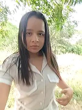 Julieth_hot-69 from StripChat is Freechat