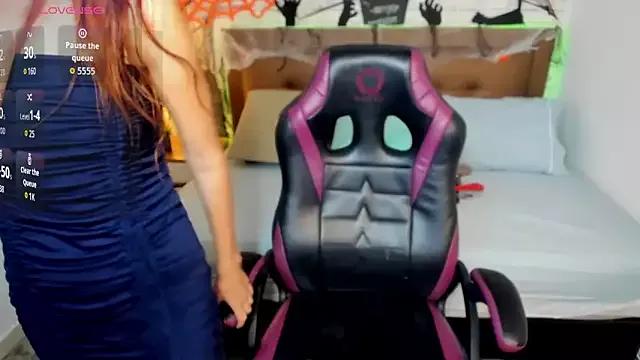 Check out our webcam shows gallery and message on a personal level with our sweet squirt cams hosts, showing off their natural physiques and sex toys.