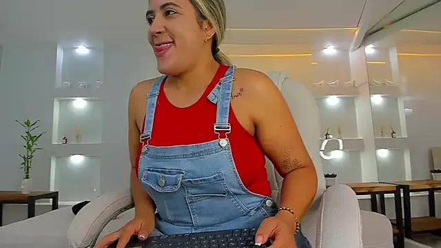 Check out our webcam shows gallery and message on a personal level with our sweet squirt cams hosts, showing off their natural physiques and sex toys.