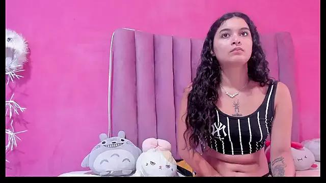 JustiinJazmin from StripChat is Freechat