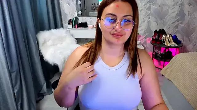 KamiliaCandy from StripChat is Freechat