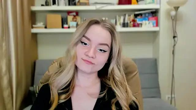 Kara_Smith_ from StripChat is Freechat