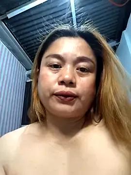 Kariebabe from StripChat is Freechat
