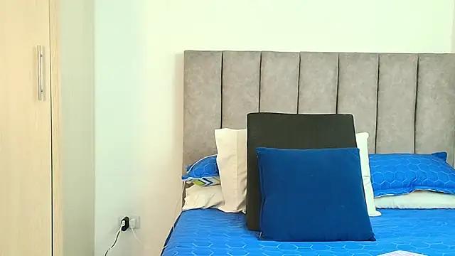 karina_lewis_ from StripChat is Freechat