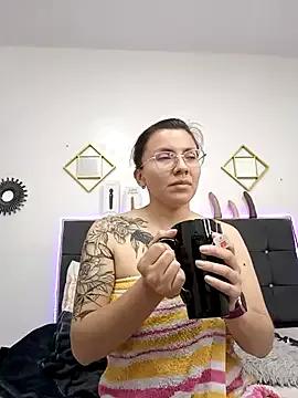 karlamorris_ from StripChat is Freechat