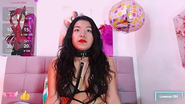 Karol_wish from StripChat is Freechat