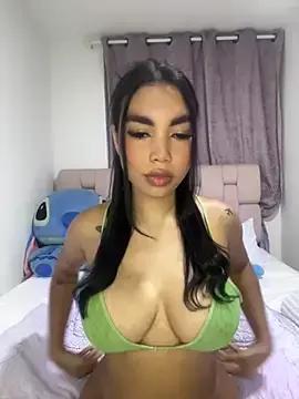 karolaalcendra from StripChat is Freechat