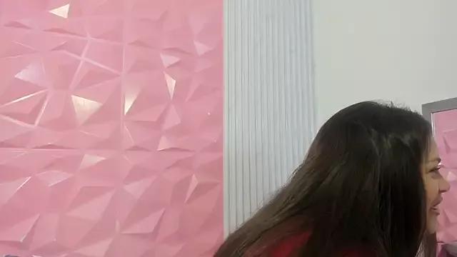 Karoline_Hott from StripChat is Freechat