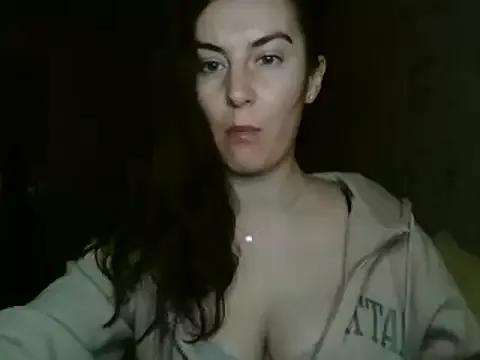 KatalinaQE from StripChat is Freechat