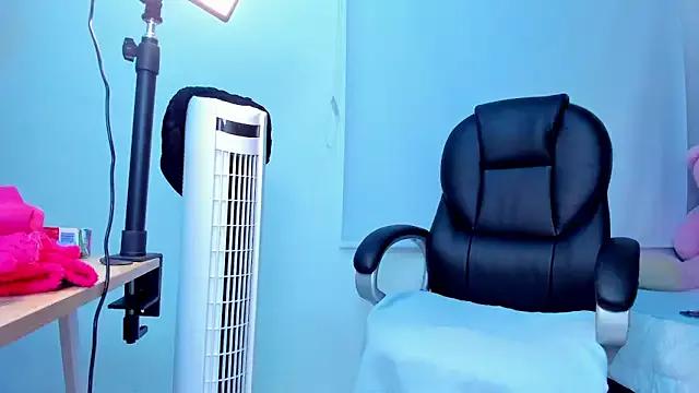 kate_lua from StripChat is Freechat