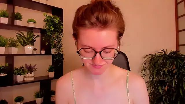 KateCuddle from StripChat is Freechat