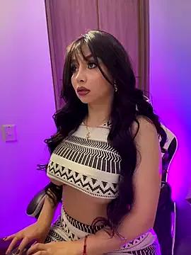 KateDeLatorre from StripChat is Freechat