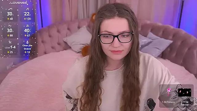 KateShy from StripChat is Freechat
