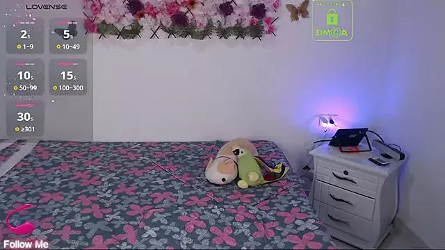 Check out our webcam shows gallery and message on a personal level with our sweet squirt cams hosts, showing off their natural physiques and sex toys.