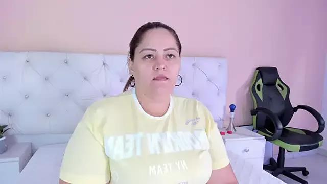 Check out our webcam shows gallery and message on a personal level with our sweet squirt cams hosts, showing off their natural physiques and sex toys.