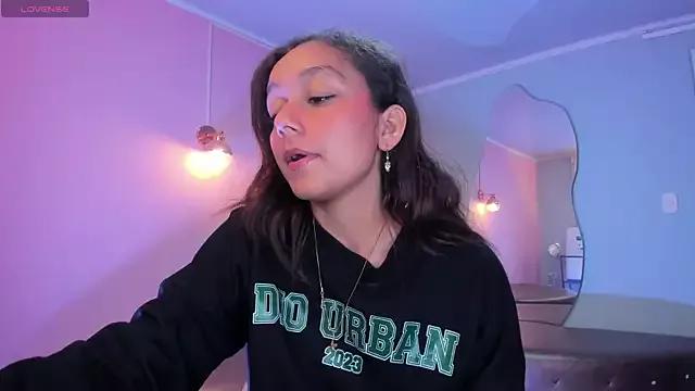 Check out our webcam shows gallery and message on a personal level with our sweet squirt cams hosts, showing off their natural physiques and sex toys.