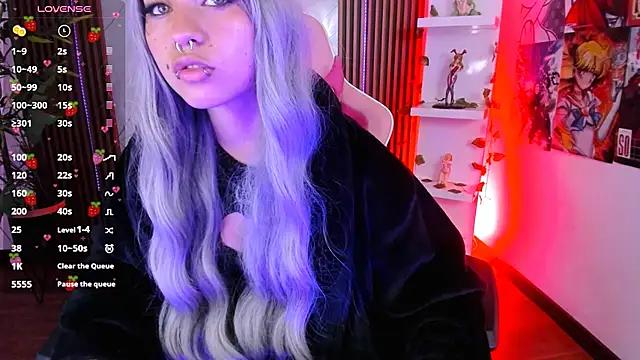 Check out our webcam shows gallery and message on a personal level with our sweet squirt cams hosts, showing off their natural physiques and sex toys.