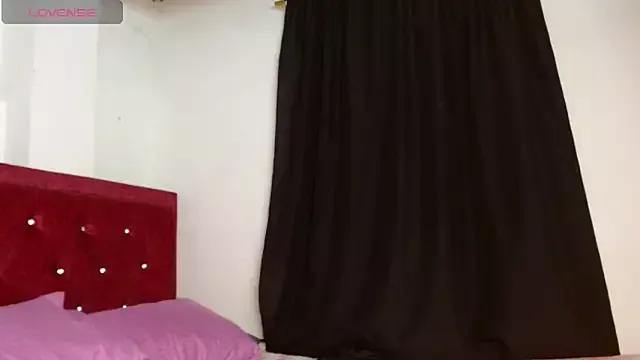 keily-w69 from StripChat is Freechat