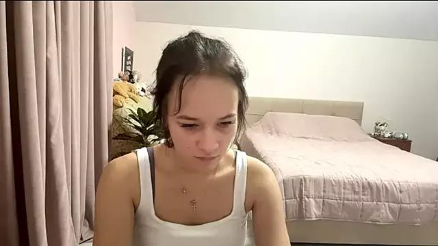 KellySayli from StripChat is Freechat