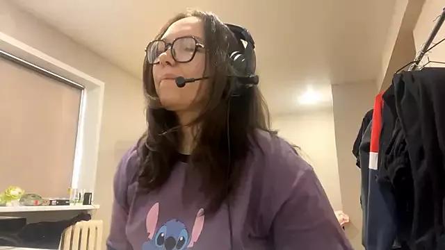 KerriMcbreen from StripChat is Freechat