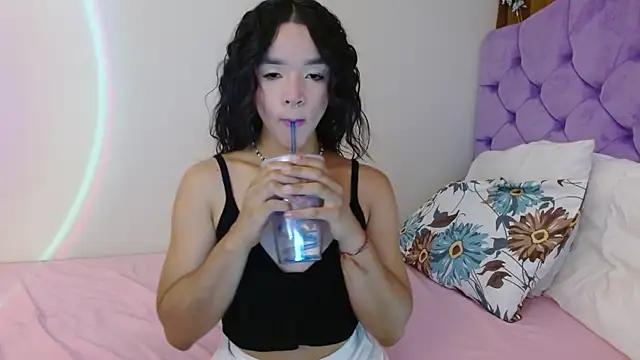 Check out our webcam shows gallery and message on a personal level with our sweet squirt cams hosts, showing off their natural physiques and sex toys.