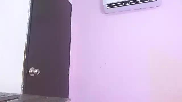 kiity_horny_ from StripChat is Freechat