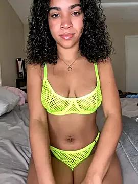 Photos of Kiki_hammyy from StripChat is Freechat