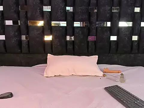 Kimberly_TaylorX from StripChat is Freechat