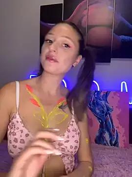 Kimsweet7 from StripChat is Freechat