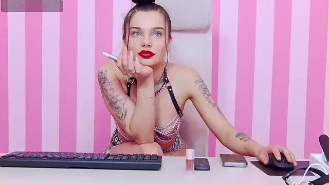 KimyCruiz from StripChat is Freechat