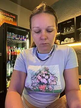 kinkygirl420x from StripChat is Freechat