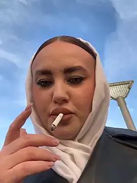 KiraSunshine from StripChat is Freechat