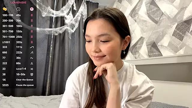 KiraVelvet from StripChat is Freechat