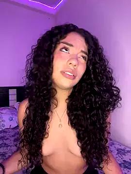 kiravicee from StripChat is Freechat