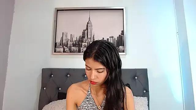 Kitty_gh1 from StripChat is Freechat