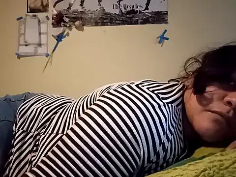 Kitty_WetXxX from StripChat is Freechat