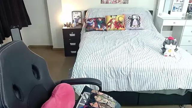 Check out our webcam shows gallery and message on a personal level with our sweet squirt cams hosts, showing off their natural physiques and sex toys.