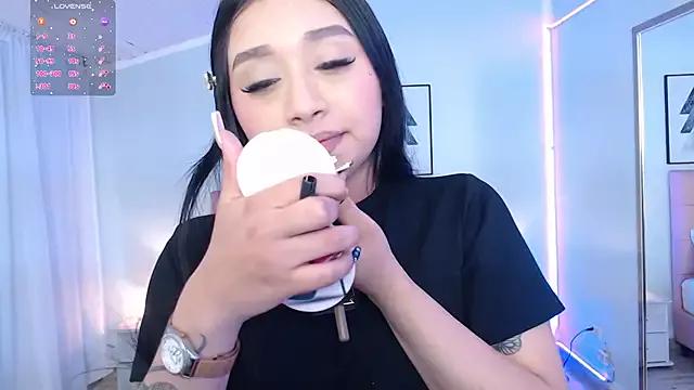 Check out our webcam shows gallery and message on a personal level with our sweet squirt cams hosts, showing off their natural physiques and sex toys.