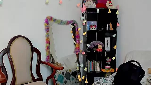 Check out our webcam shows gallery and message on a personal level with our sweet squirt cams hosts, showing off their natural physiques and sex toys.