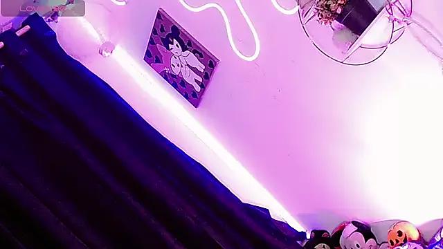 Kloe_Girl_Party from StripChat is Freechat