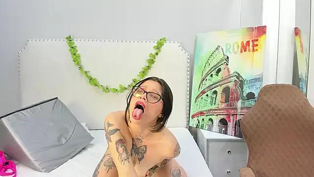 Check out our webcam shows gallery and message on a personal level with our sweet squirt cams hosts, showing off their natural physiques and sex toys.