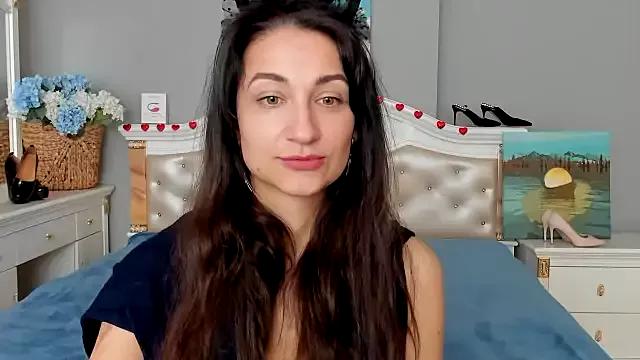Check out our webcam shows gallery and message on a personal level with our sweet squirt cams hosts, showing off their natural physiques and sex toys.
