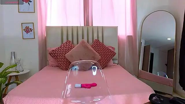 Check out our webcam shows gallery and message on a personal level with our sweet squirt cams hosts, showing off their natural physiques and sex toys.