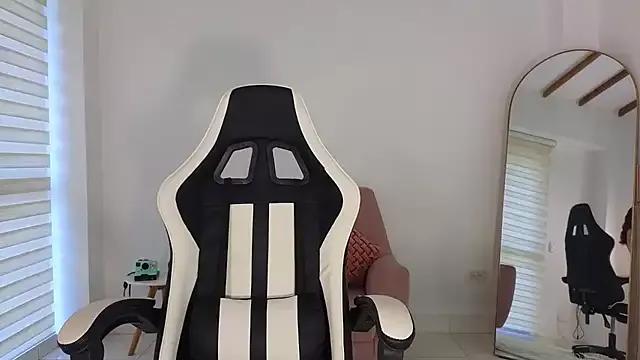 Check out our webcam shows gallery and message on a personal level with our sweet squirt cams hosts, showing off their natural physiques and sex toys.