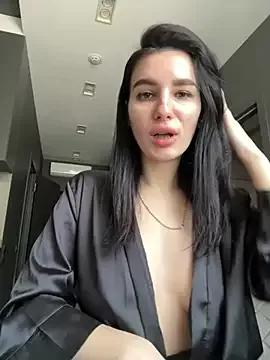 KristinLaur from StripChat is Freechat